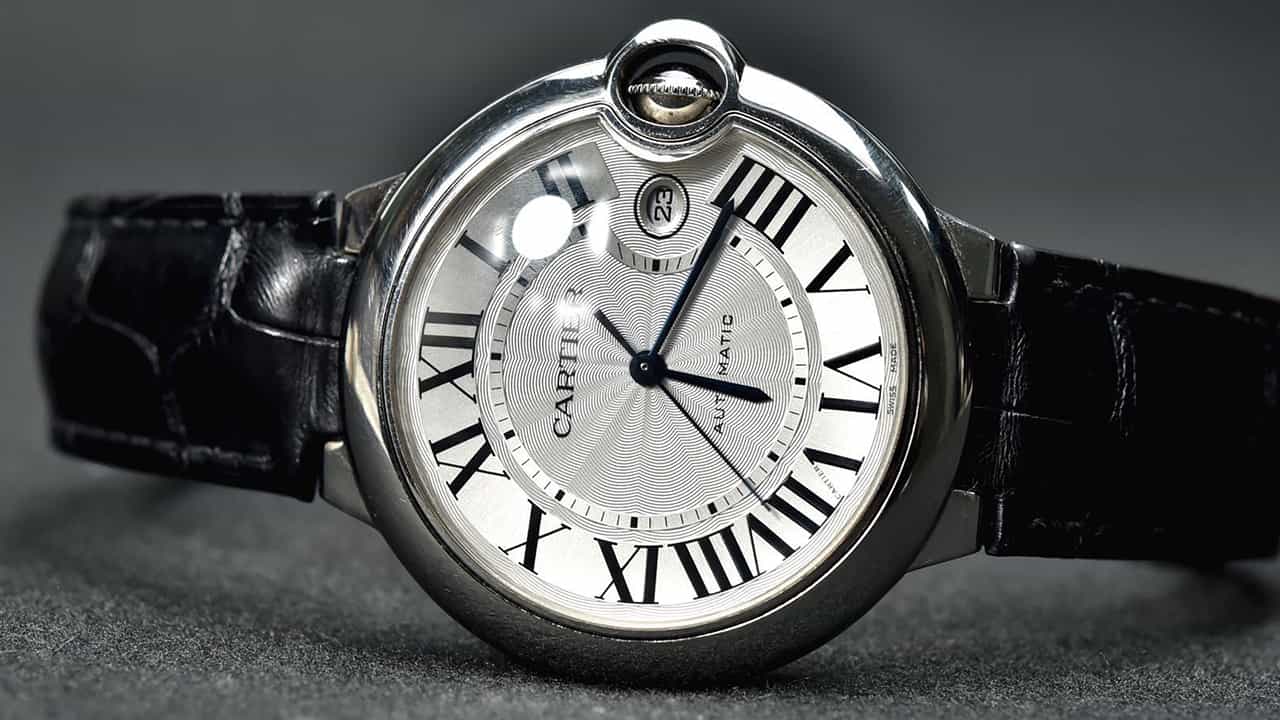 如何對卡地亞手表皮表帶進(jìn)行保養(yǎng)？