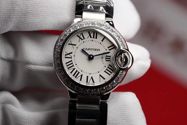 如何清洗卡地亞手表皮革表帶？（清洗卡地亞皮革表帶的方法）