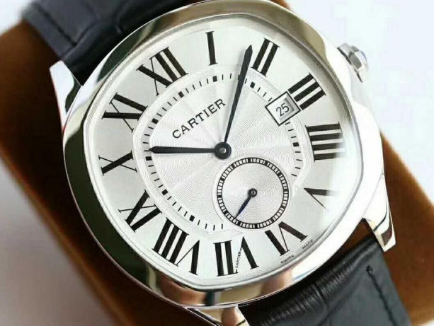 卡地亞手表表殼生銹怎么解決(手表保養(yǎng)小技巧)