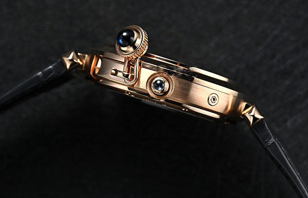 卡地亞腕表不慎進水？速學(xué)專業(yè)解決妙招（圖）