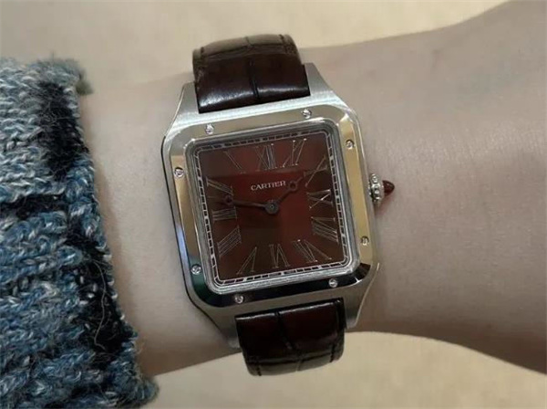 揭秘！卡地亞名表機(jī)芯為何會(huì)生銹？（圖）