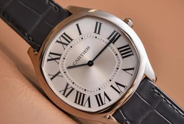 讓卡地亞手表重?zé)ㄉ鷻C：解決久置不走問題全攻略（圖）