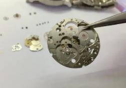 廣州卡地亞維修中心服務-更換配件